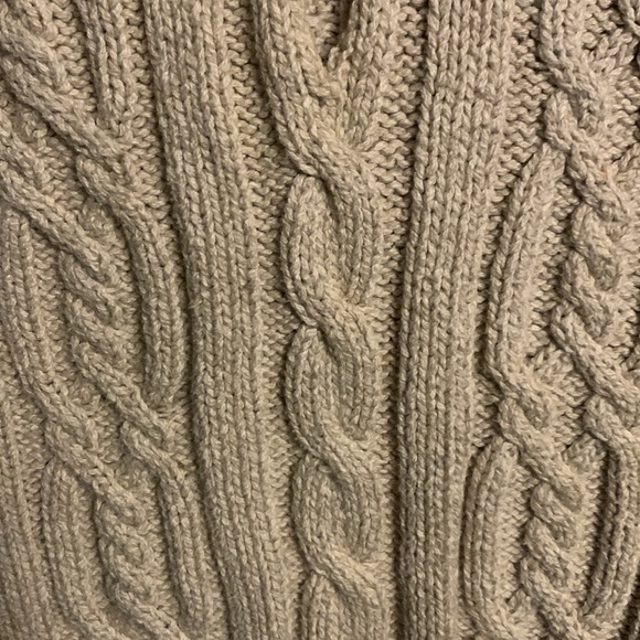 AMERICAN EAGLE AE CABLE KNIT HOODED SWEATER WITH WOODEN BUTTONS Beige Cream Tan - Picture 6 of 8